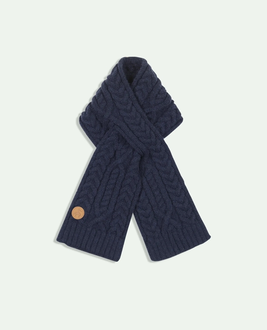 Cable Knit Keyhole Scarf