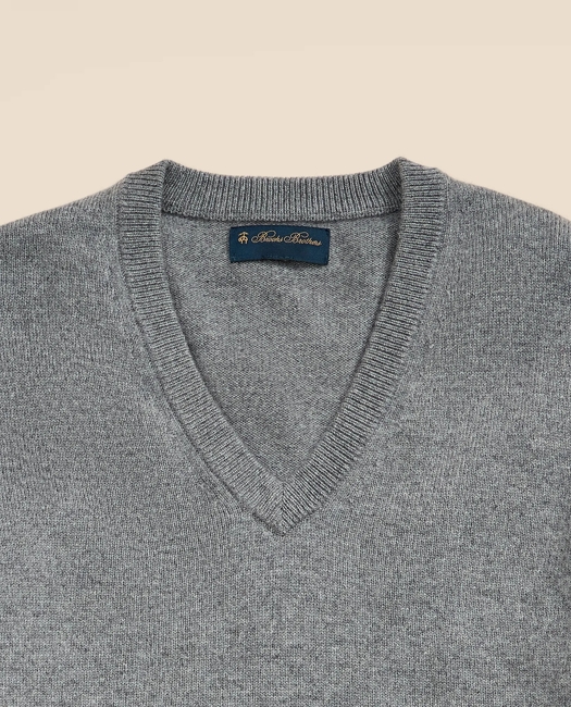 3-Ply Cashmere V-Neck Sweater - Medium Grey