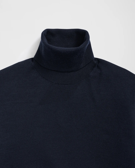 Ultimate Merino Wool Turtleneck Sweater