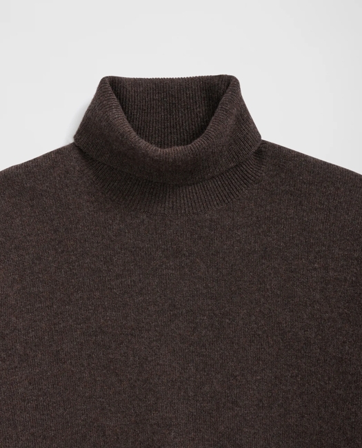 3-Ply Cashmere Turtleneck Sweater