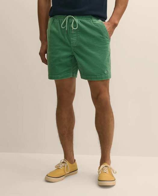6" Friday Shorts in 8-Wale Cotton Corduroy Pants - Green