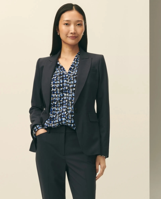 The Essentials Single-Breasted Peak Lapel in Wool Blend