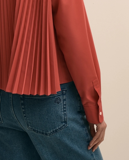 The Cropped Back-Pleat Shirt, image 5