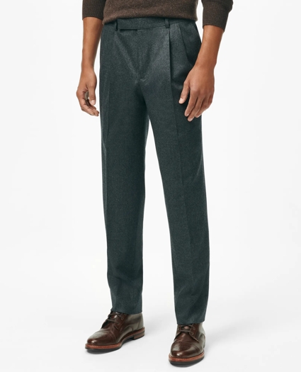 Classic Fit Double-Pleated Dress Pants in Wool Flannel