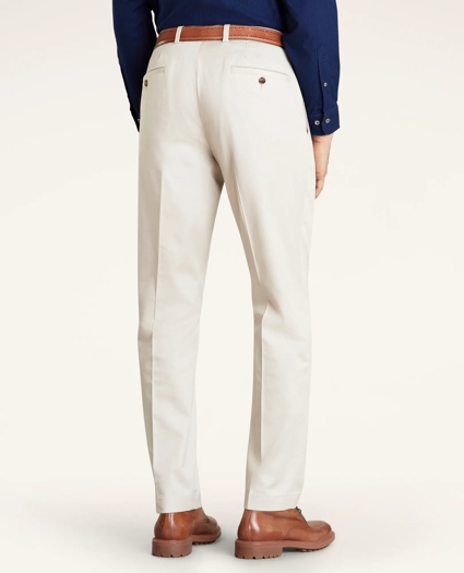 Brooks Brothers Mens Regular Fit Stretch Advantage Chino Pants