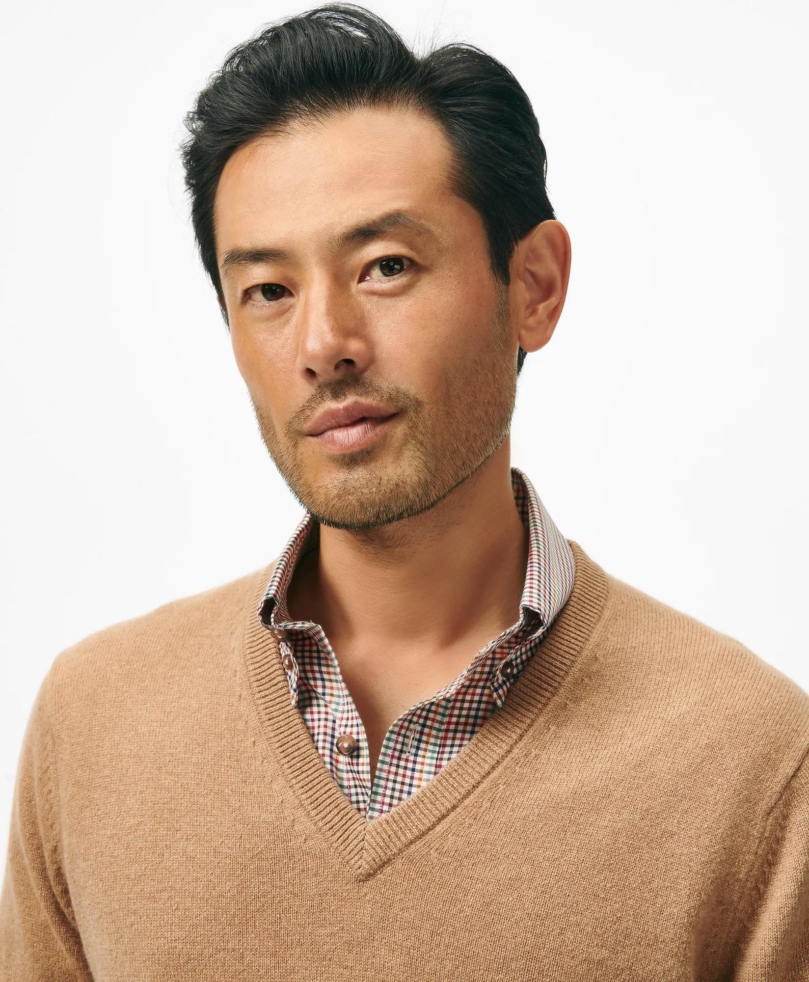3-Ply Cashmere V-Neck Sweater