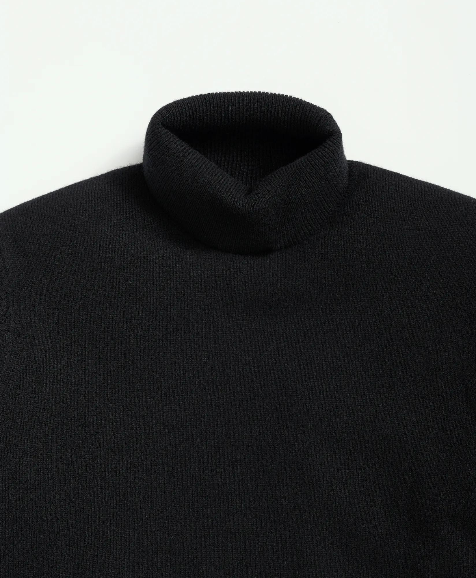 3-Ply Cashmere Turtleneck Sweater