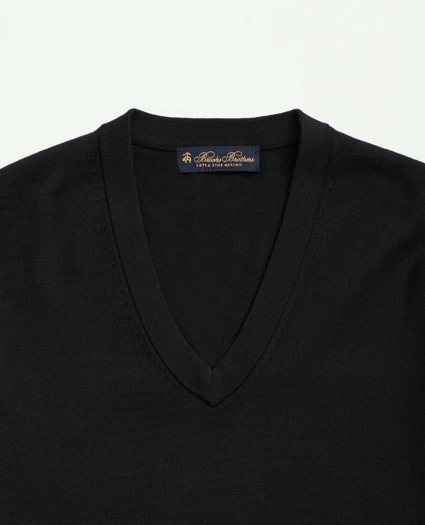 Ultimate Merino Wool V-Neck Sweater, image 2