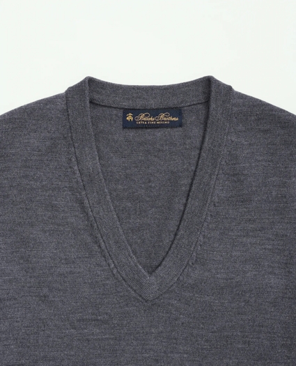 Ultimate Merino Wool V-Neck Sweater, image 2