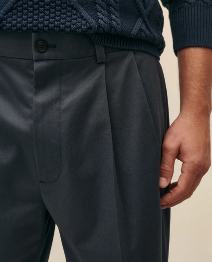 8" Pleat Front Stretch Advantage Chino® Shorts, image 3