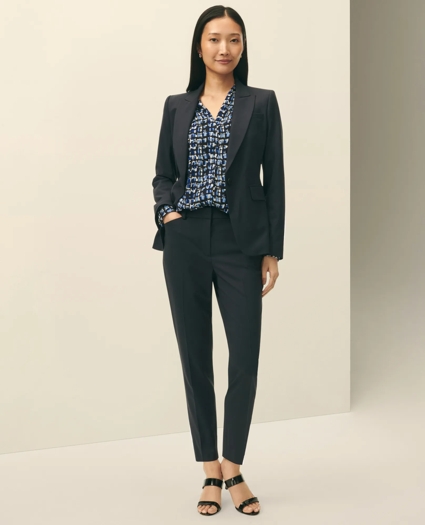 The Essentials Single-Breasted Peak Lapel in Wool Blend, image 3