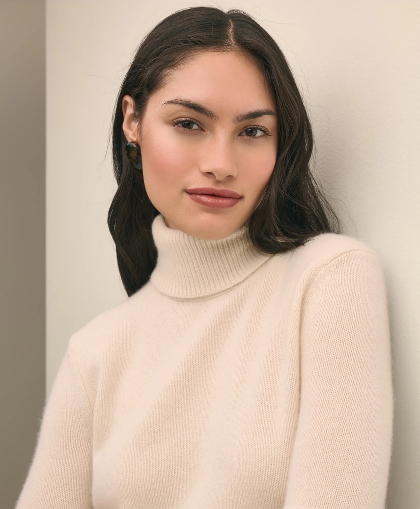 Cashmere Turtleneck, image 3