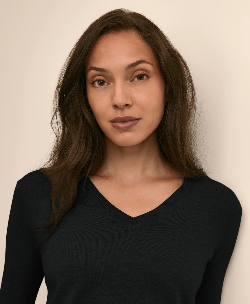 Ultimate Merino Wool V-Neck Sweater, image 3